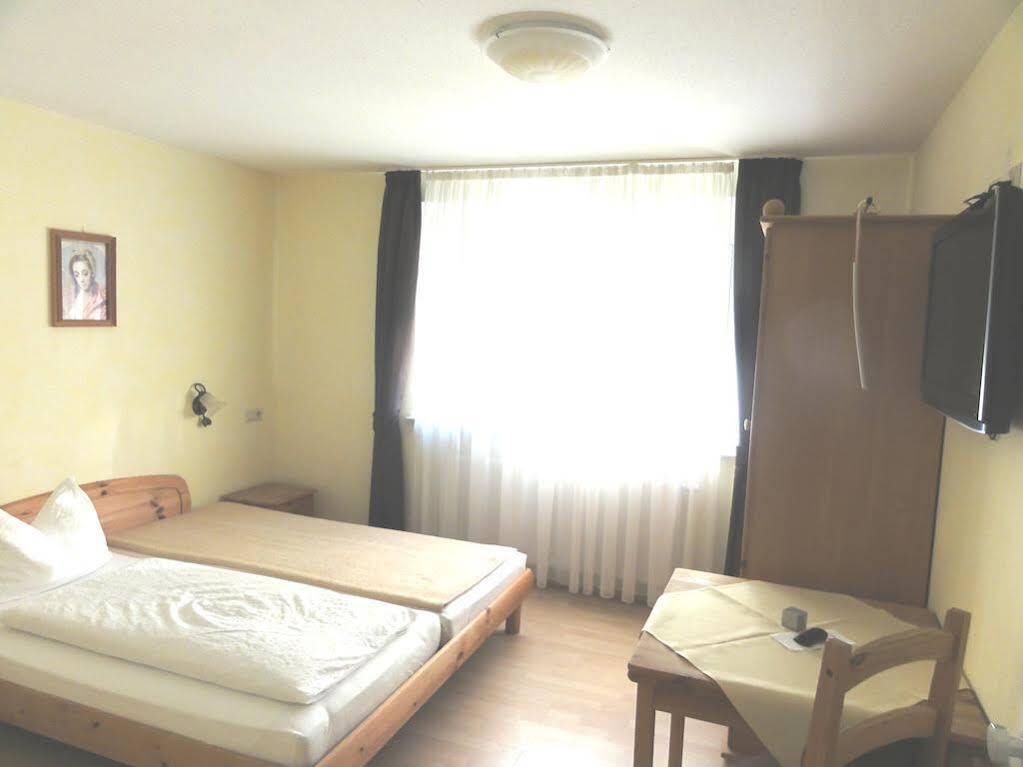 פרידריכסהאפן Hotel Wirtshaus Krone מראה חיצוני תמונה